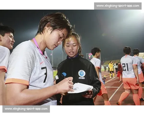 为看女足踢球，她辞职跨越万里，门票是唯一的敲门砖